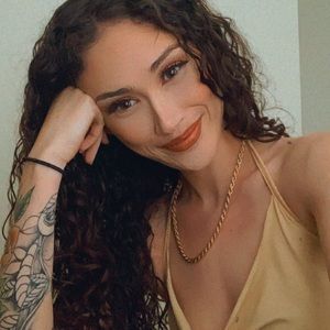 Meet your Posher, Jasmine